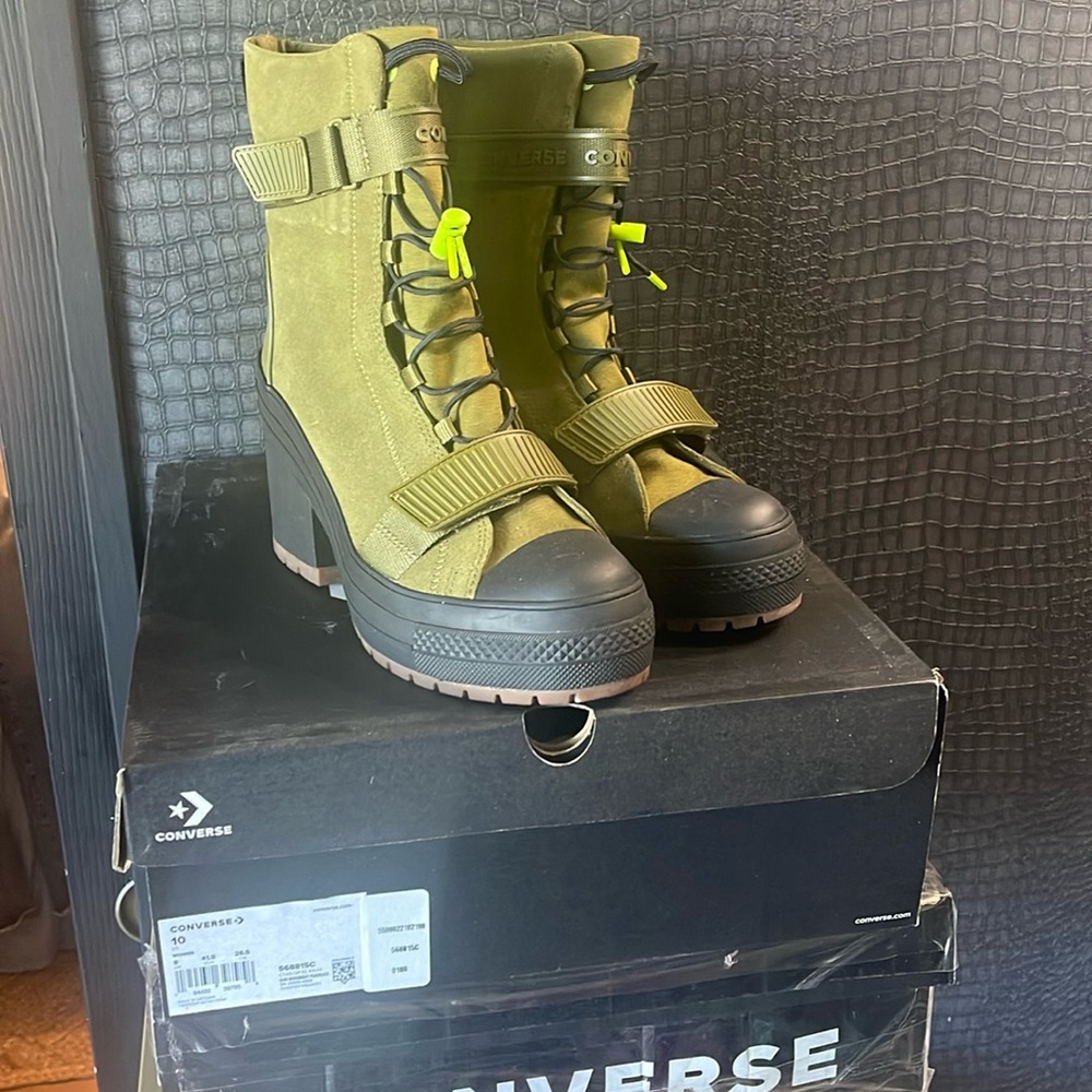 Green Women’s Combat Boots